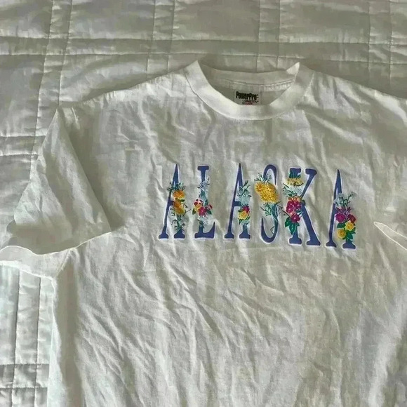 Other Tops - Floral alaska white graphic t shirt XL cottagecore prairie